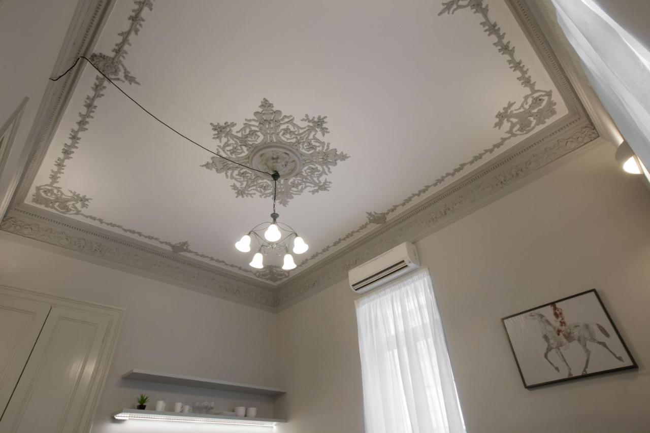 Sophisticated Apartment In Syntagma By Ghh 雅典 外观 照片